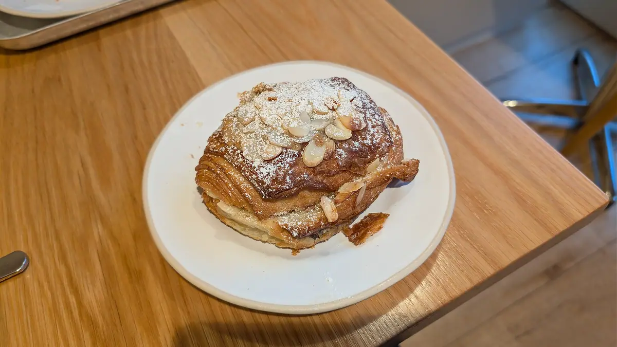 L'Eclair Patisserie – patisserie in Bradley Hill, Pudsey